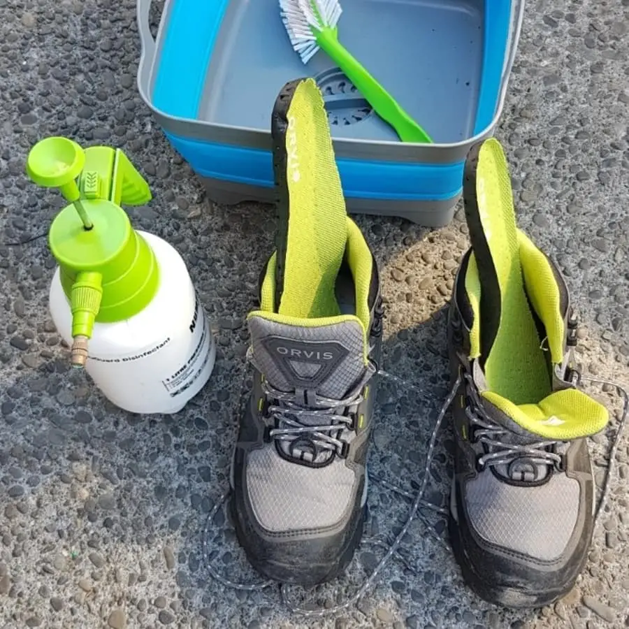 cleaning felt sole wading boots